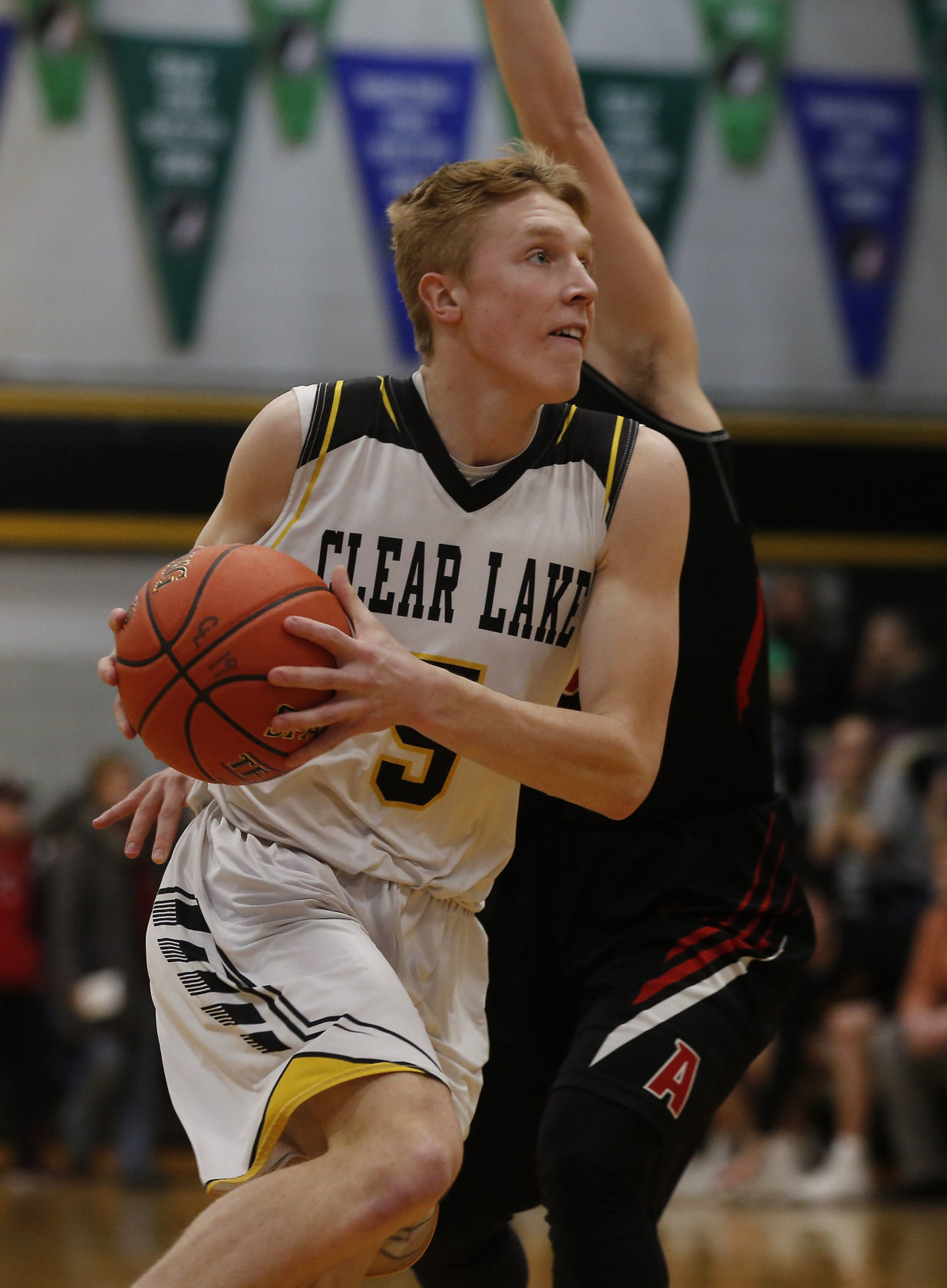 BBBall Clear Lake vs. Algona 5